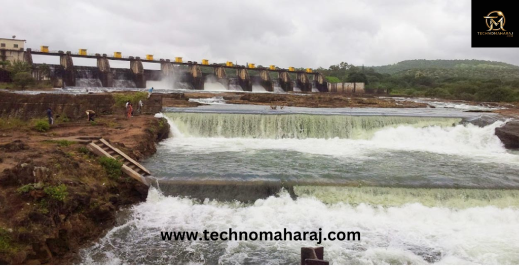  Khadakwasla Dam